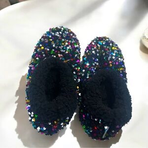 Snoozies! Fuzzy Sequin Slippers l Large l EUC